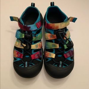 KEEN kid’s Newport H2 tie dye water shoes